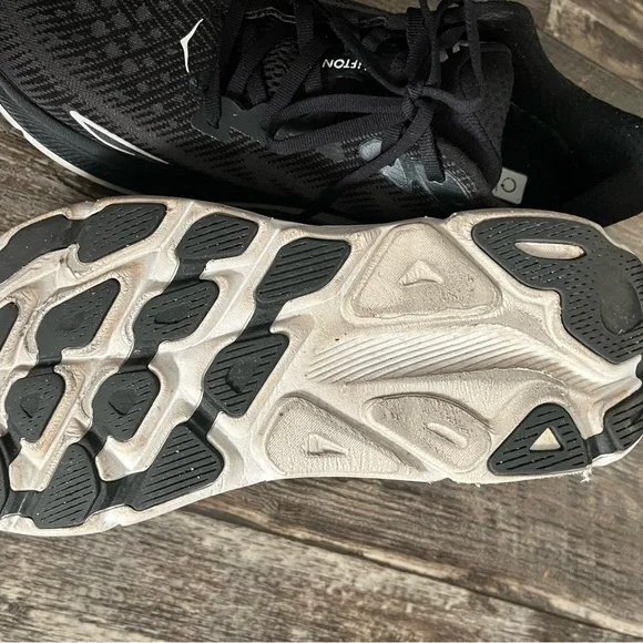 Hoka Clifton 9 Sz 10.5 - Picture 4 of 5